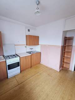 Mieszkanie o powierzchni 60m2, II piętro, do remontu, ul. Lu