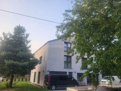 Wyjątkowy budynek mieszkalno- usługowy.