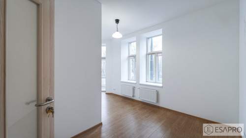 BIURO-PODZIAŁ NA GABINETY-ŚRÓDMIEŚCIE-110 m2