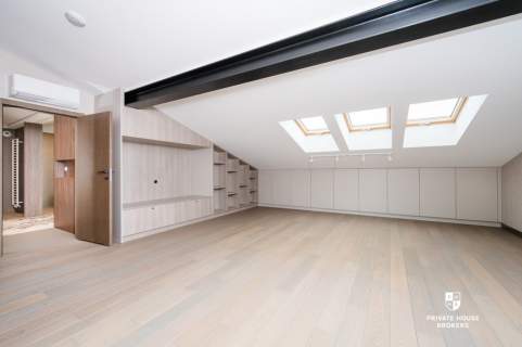 Dwupoziomowy, wykończony apartament z tarasem