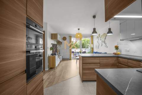 WYJĄTKOWY APARTAMENT Z BALKONEM 