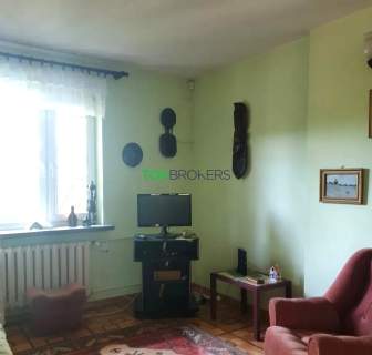 Pięć osobnych pokoi, z ogródkiem