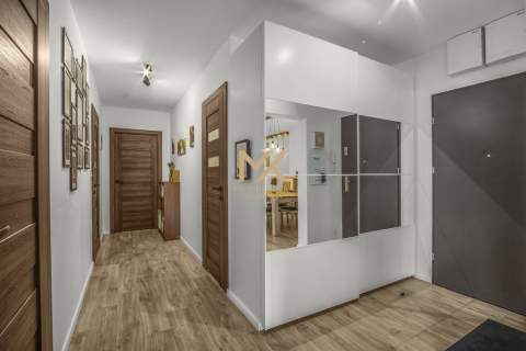 WYJĄTKOWY APARTAMENT Z BALKONEM 