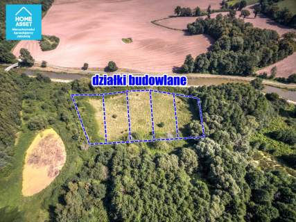 Działki budowlane wraz z lasem u podnóża pochylni