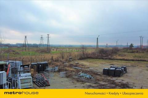 Działka usługowa o pow. 4609 m2 w centrum Serocka.