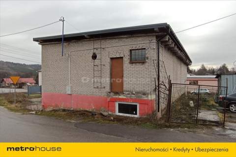 BUDYNEK NA WYNAJEM W OKOLICY STRZYŻOWA - 25 zł/ m2