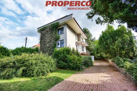Dom ok. 200 m2, 6 pokoi, Jędrzejów