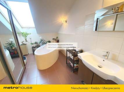 2007r Balkon 2piętro Kominek 2xGaraż Ogród