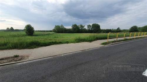 Działka siedliskowa ok. 1 km od Jeziora Pile
