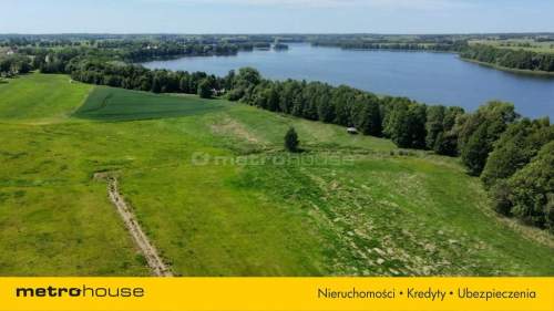 Działka z linią brzegową przy jeziorze Sołtmany.