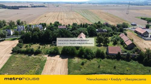 Niepowtarzalny kompleks dworsko-folwarczny 2 ha