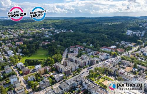 Lokal z witrynami podzielony na 2  Gdynia Orłowo