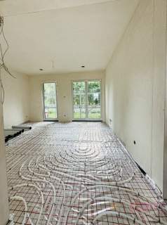 APARTAMENT Z TARASEM BĄDŹ OGRÓDKIEM
