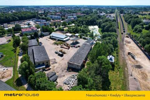 Magazyn z biurami na sprzedaż