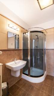 Apartament w nowoczesnej willi blisko morza