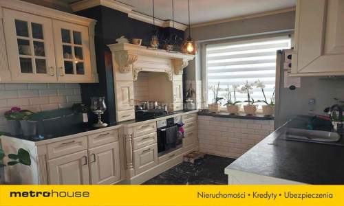 DO KUPIENIA - FAJNY DOM Z DUŻĄ DZIAŁKĄ W KIEKRZU 