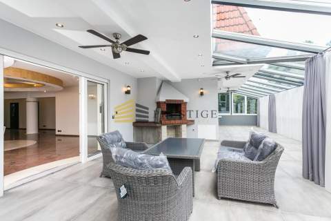 Big apartment prestigious location Old Wilanów