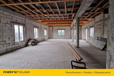 Obiekt około 1800m2 biurowo-usługowo-mieszkalny