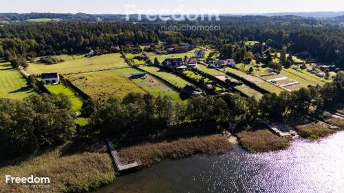 Działka z linią brzegową pod budowę domu