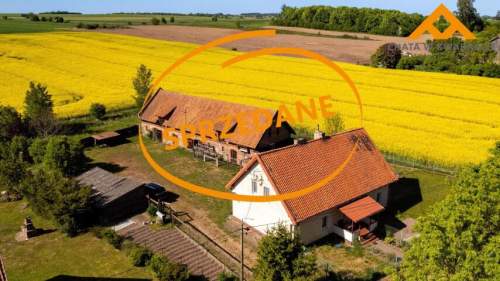 Dom z przepiękną, dużą działką