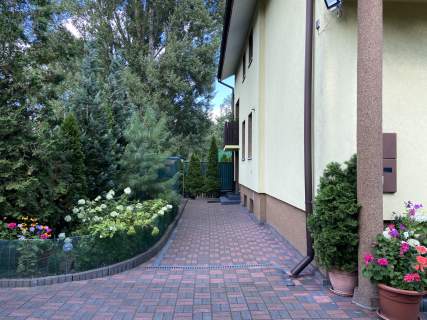Dom wolnostojący o pow.186m2 w Żyrardowie