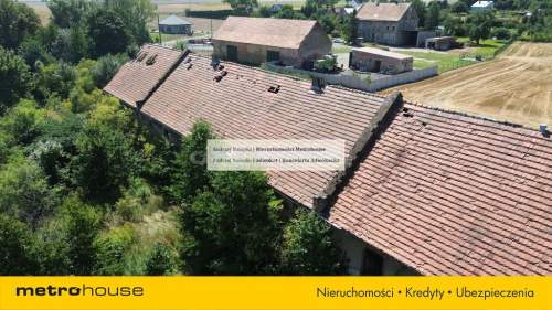 Niepowtarzalny kompleks dworsko-folwarczny 2 ha