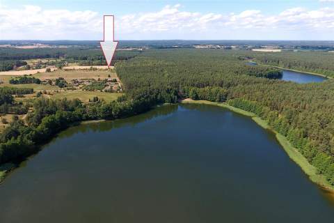 Działka w pobliżu lasu i jeziora