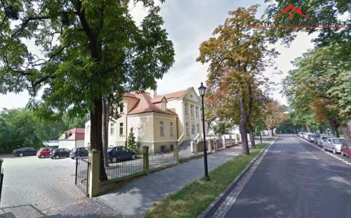 Lokal w prestiżowym pałacyku 