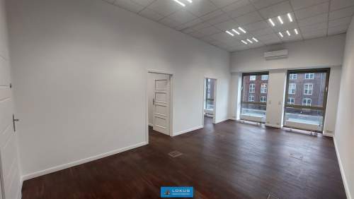 Biuro 79 m2, 3 pokoje, parking, klimatyzacja