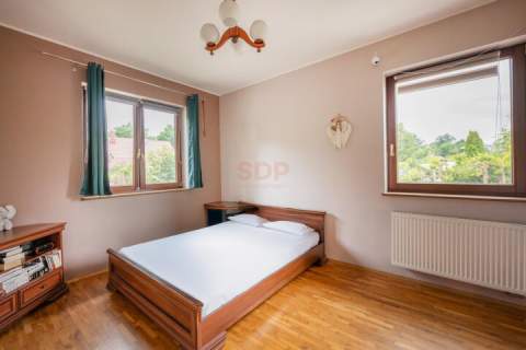 Dom z piękną i dużą działką 4000 m2 - Wrocław