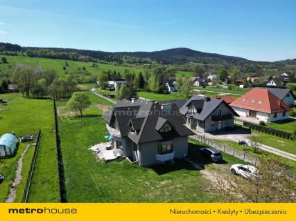 Przestrzenny dom w Brunarach do własnej aranżacji
