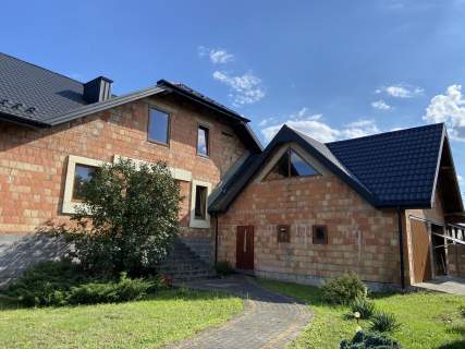 Dom wolnostojący o pow.273m2 w Żyrardowie