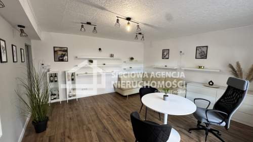 Lokal na parterze z witryną - Gdynia Działki Leśne