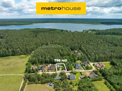 Bungalow w okolicy jeziora Wałpusz.
