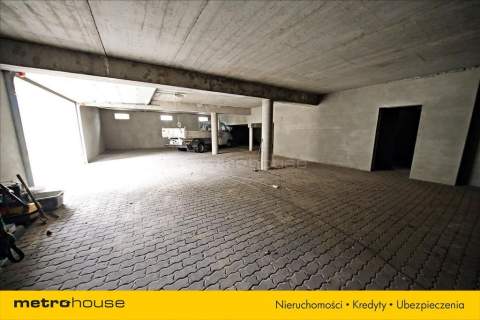 Obiekt około 1800m2 biurowo-usługowo-mieszkalny