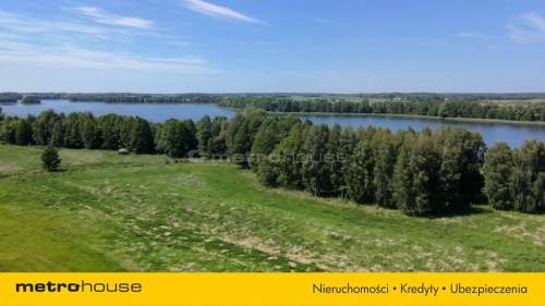 Działka z linią brzegową przy jeziorze Sołtmany.