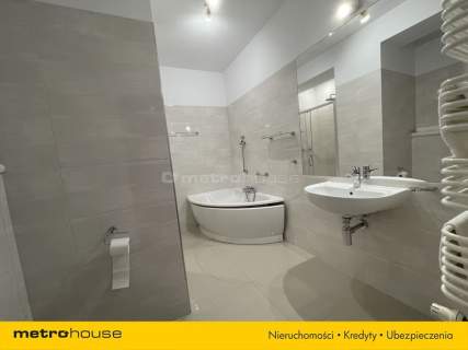 Nieruchomość komercyjna na sprzedaż, 2300 m2, Łódź