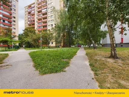 Dwa pokoje z balkonem na Woli przy stacji metra.