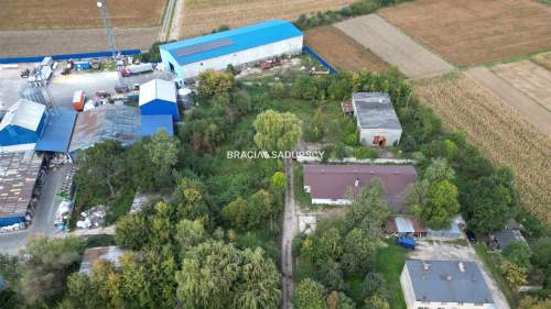 Siedliszowice pow. tarnowski - hala prod. 400 m2.