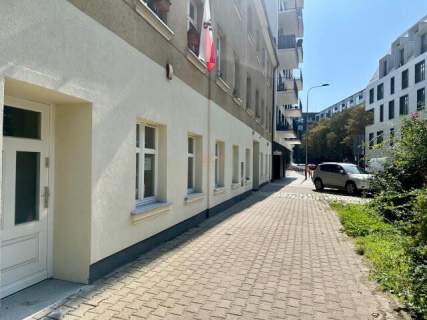 Lokal z witrynami wakacje czynszowe prestiżowa ruchliwa ulica
