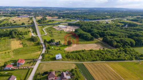 Działka inwestycyjna 500m od Zjazdu z autostrady 