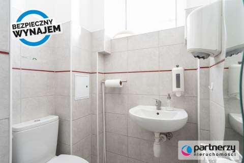 Lokal Z Dużą Witryną, W Sercu Gdyni