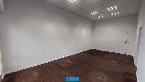 Biuro 79 m2, 3 pokoje, parking, klimatyzacja