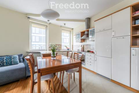 Apartament 3-pokojowy ul. Żelazna 59, Wola