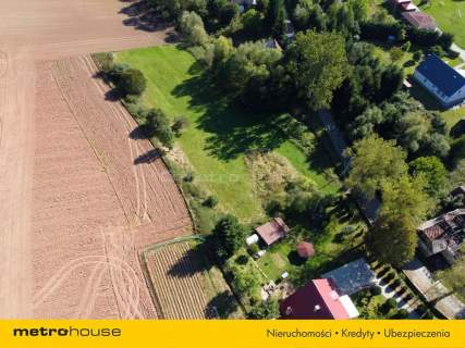 Działka budowlana w otoczeniu zieleni w Raszkowie