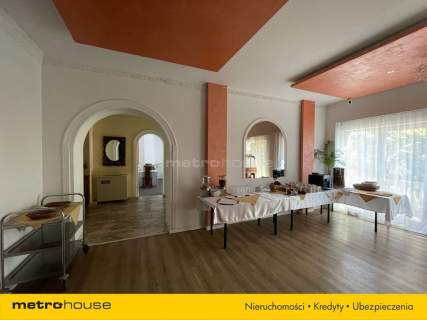 Nieruchomość komercyjna na sprzedaż, 2300 m2, Łódź