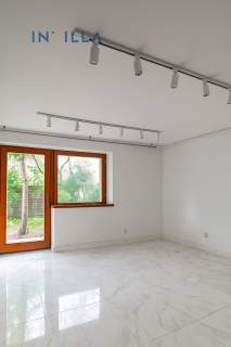 Lokal handlowo - usługowy 58 m2 witryna
