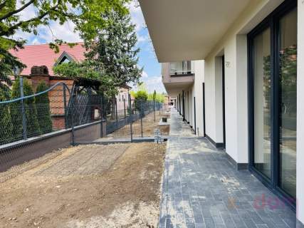 APARTAMENT Z TARASEM BĄDŹ OGRÓDKIEM