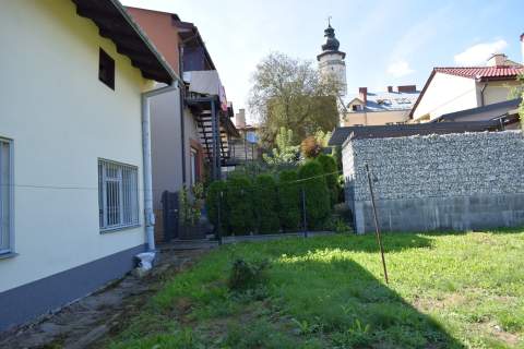 Dom do remontu w centrum Biecza 196 m kw