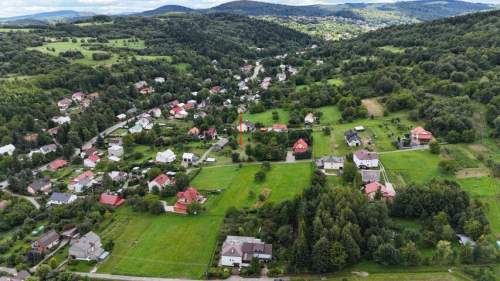 30 arów położone w pobliżu uzdrowiska Iwonicz-Zdrój